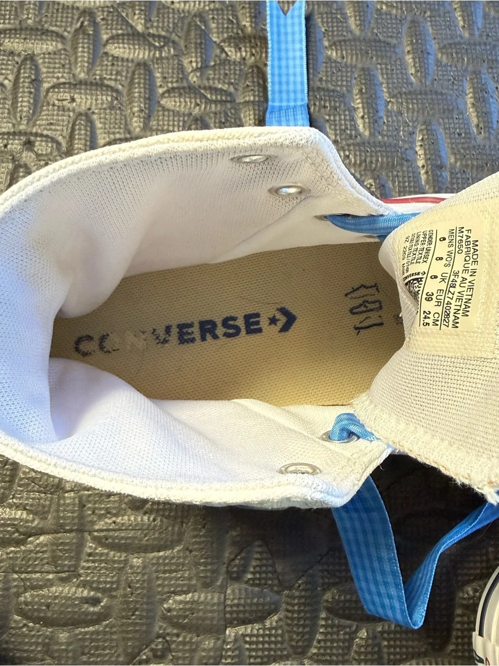 Converse Chuck Taylor All Star High Top White Ribbon Laces Women’s Size 8